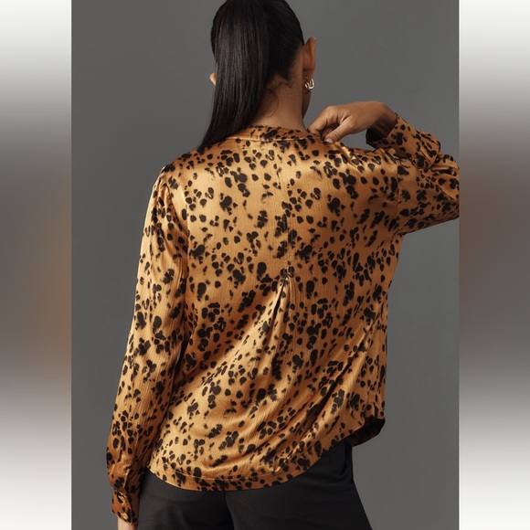 Cloth & Stone Top - Picture 2 of 4